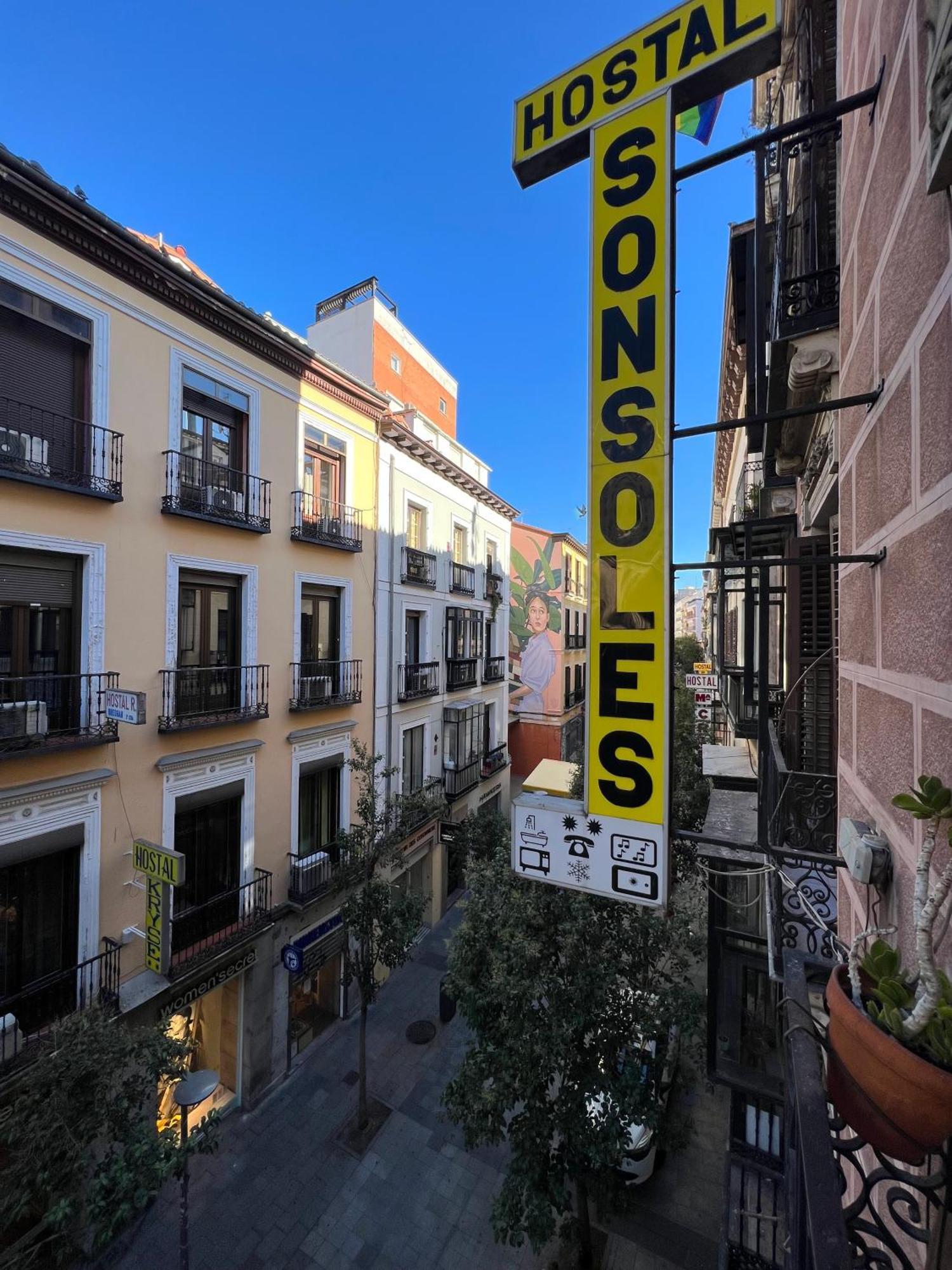 Hostal Sonsoles Madrid-Centro Exterior photo